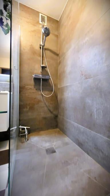 Appartement Des Beaux-Arts Μπεζανσόν Εξωτερικό φωτογραφία