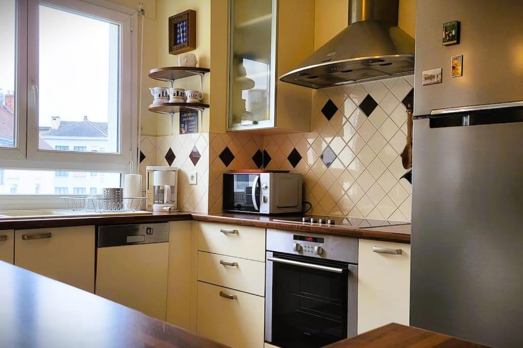 Appartement Des Beaux-Arts Μπεζανσόν Εξωτερικό φωτογραφία